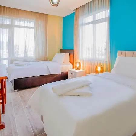 And Comfy Flat With Balcony In Muratpasa *